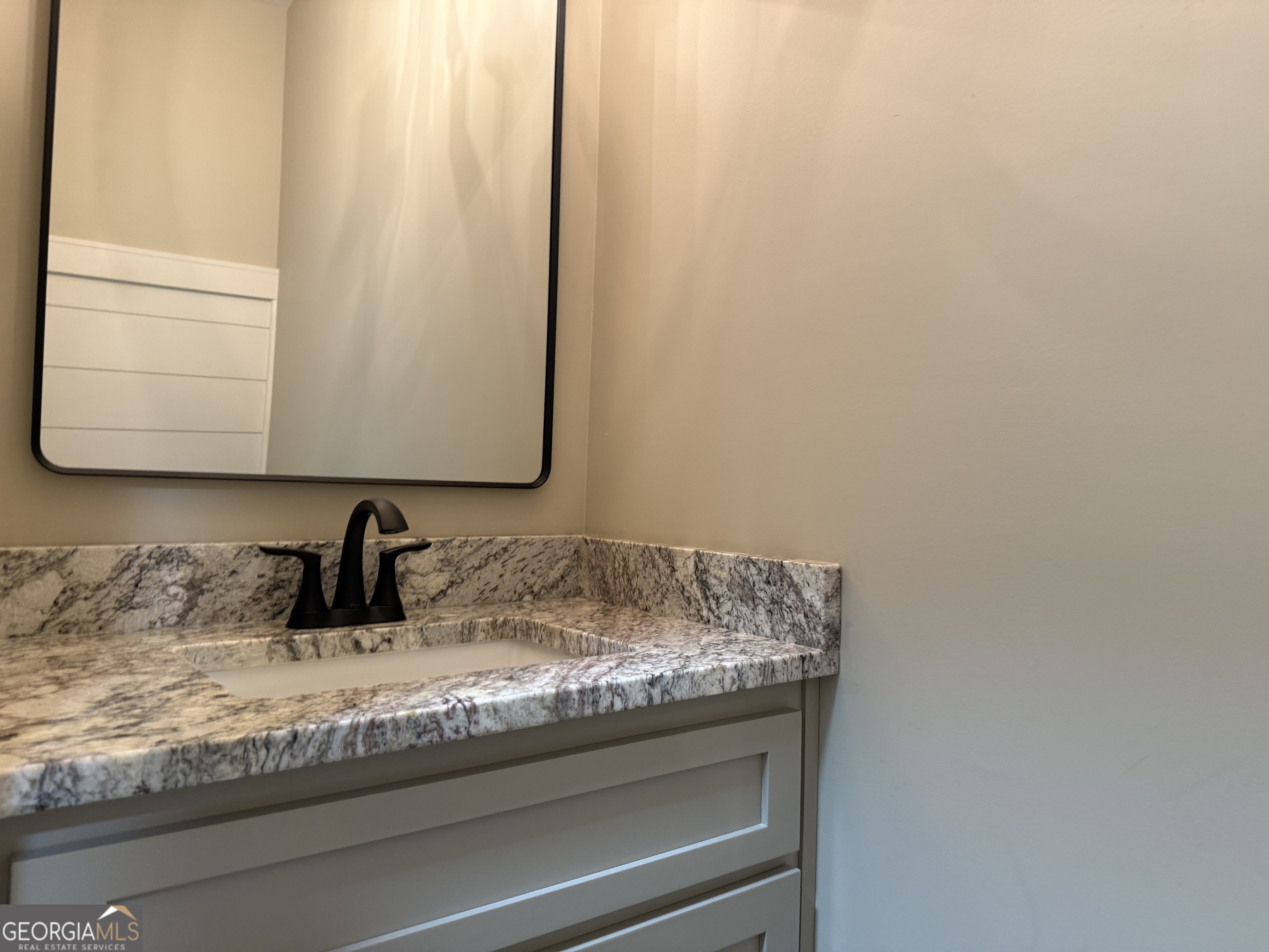 33 Wolf Creek Cove Property Photo 18