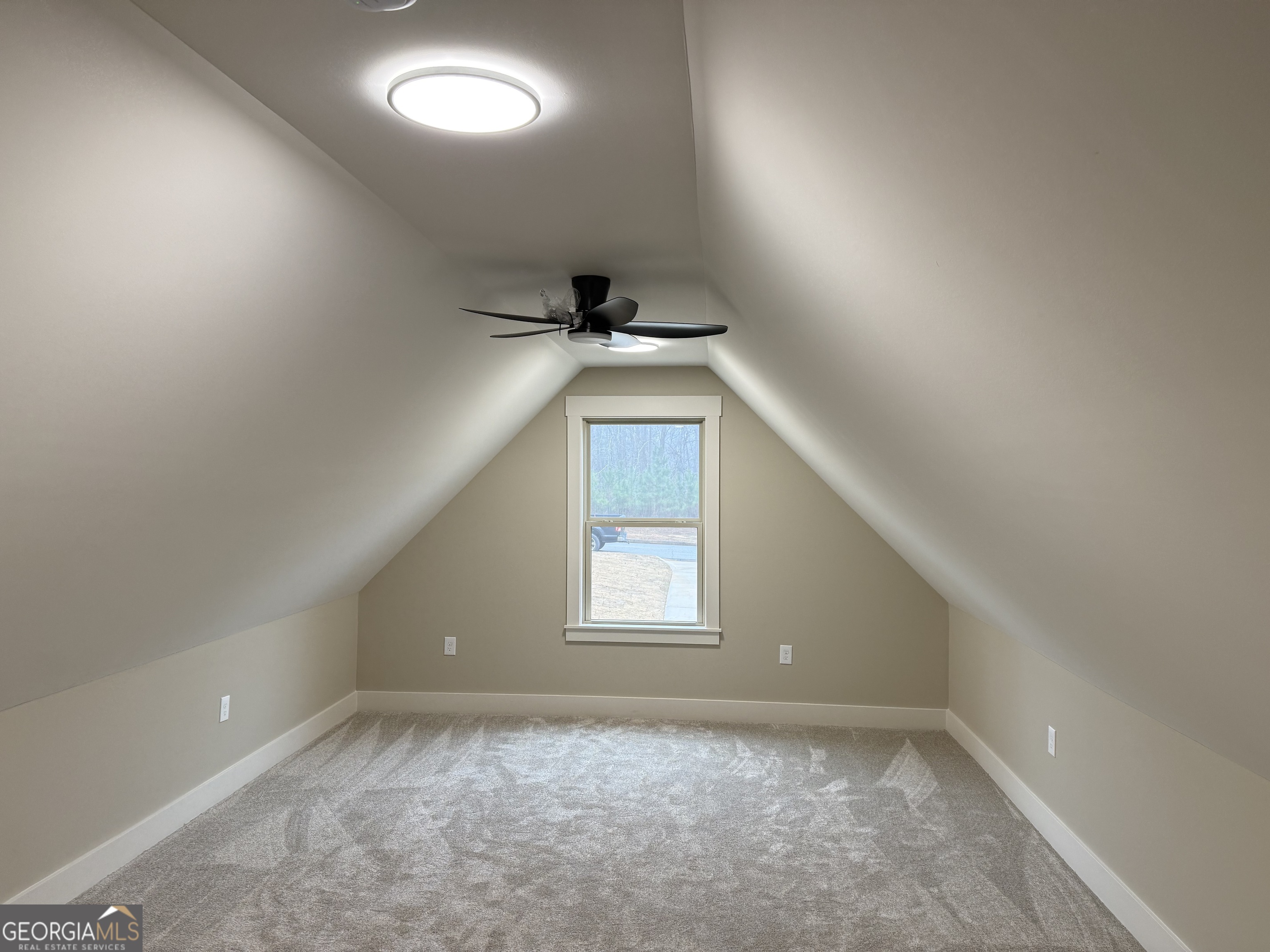 33 Wolf Creek Cove Property Photo 23