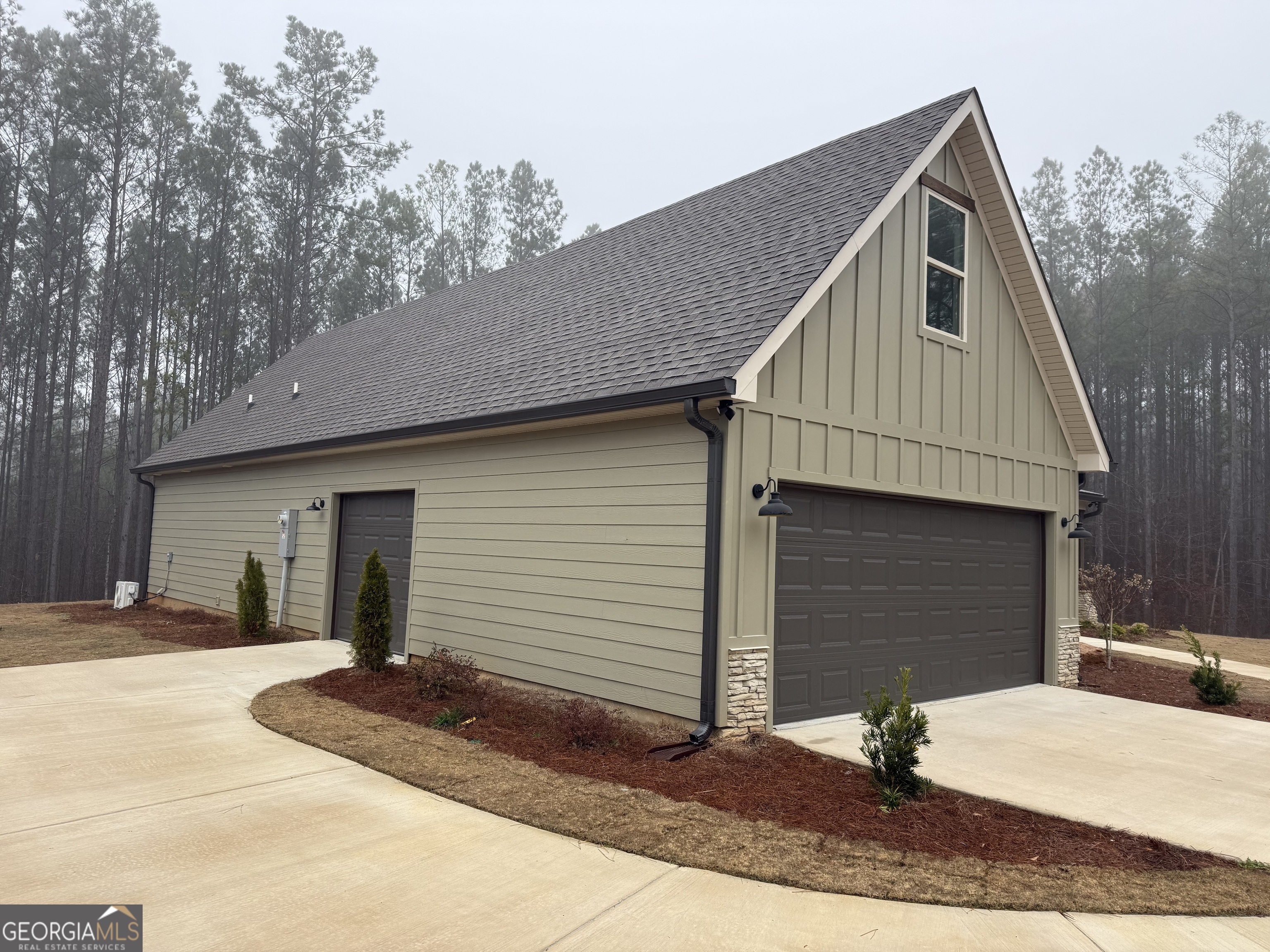 33 Wolf Creek Cove Property Photo 28