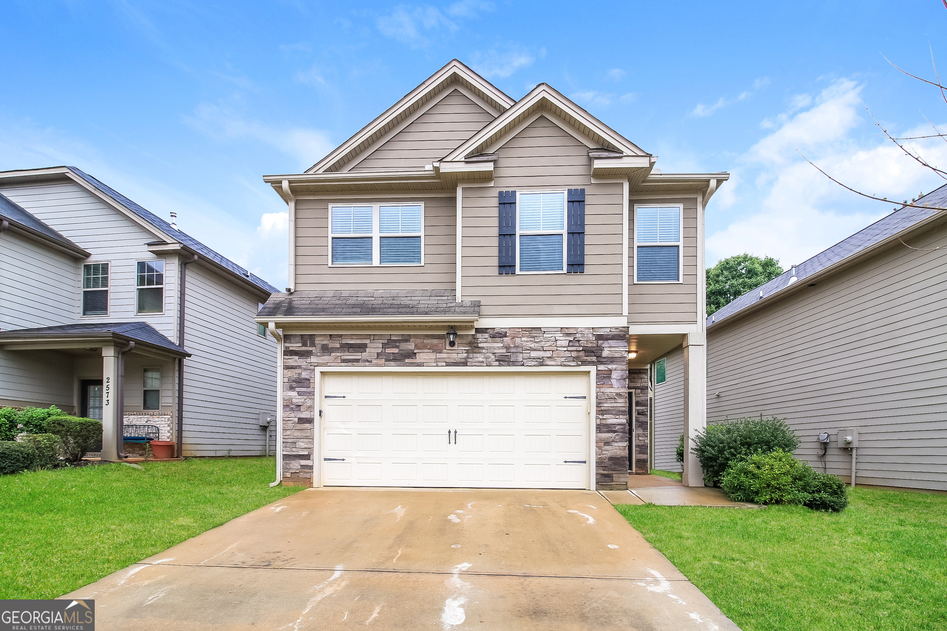 2577 Shropshire Place Property Photo 1