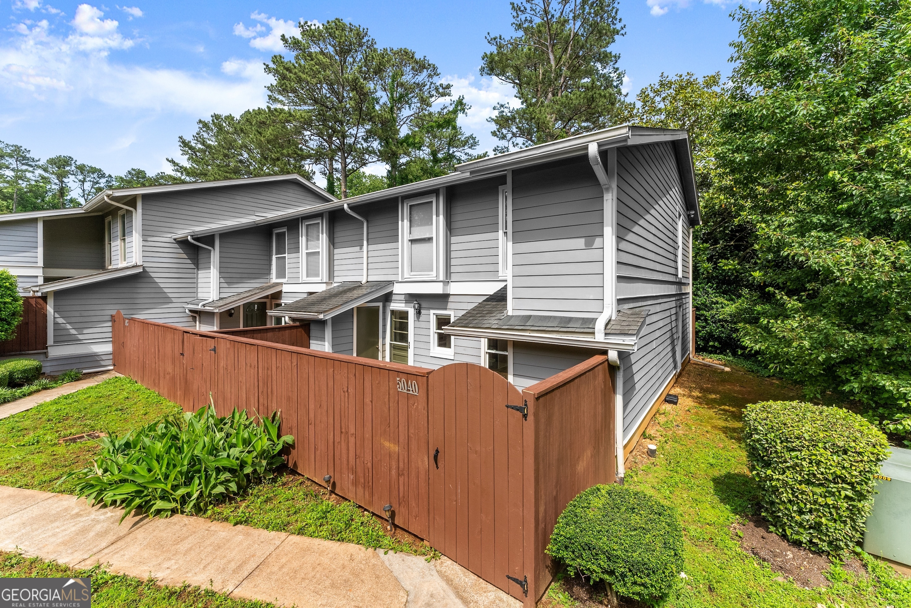 5040 Meadow Lane Ne Property Photo 1