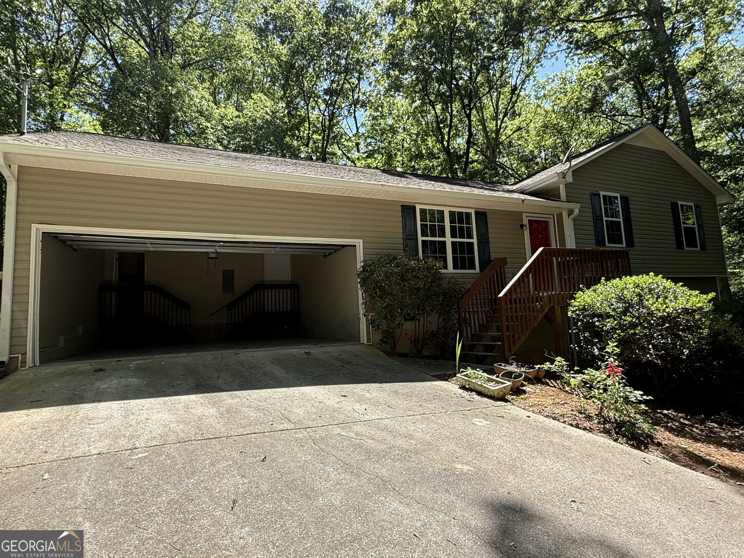 261 Sally Duke Drive Property Photo 1
