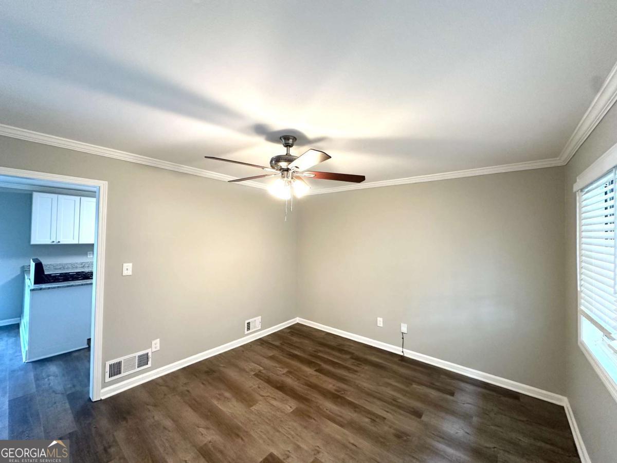 3948 Regent Street Property Photo 7