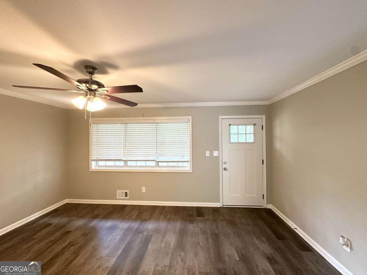 3948 Regent Street Property Photo 8