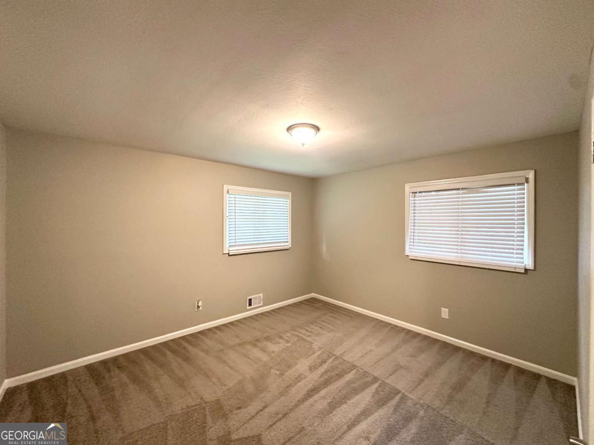 3948 Regent Street Property Photo 10