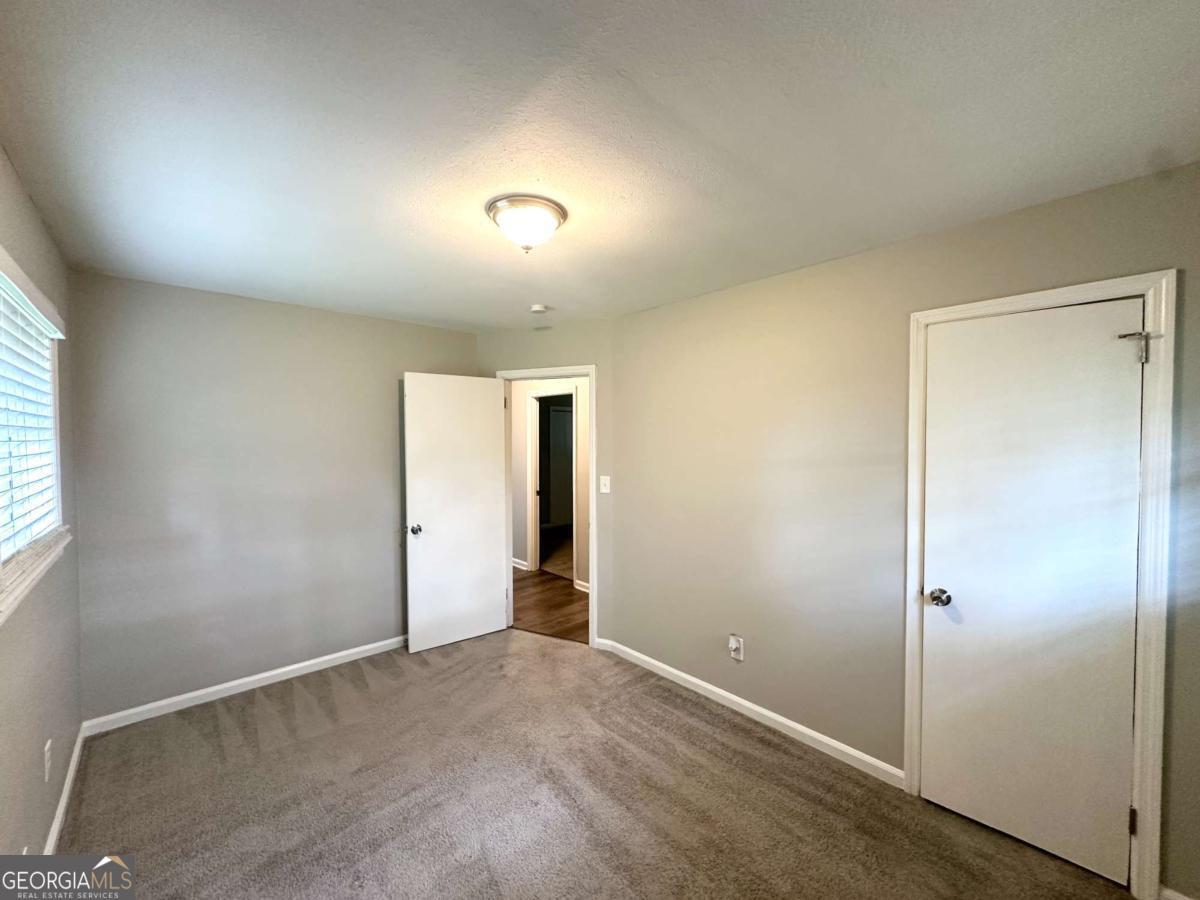 3948 Regent Street Property Photo 11