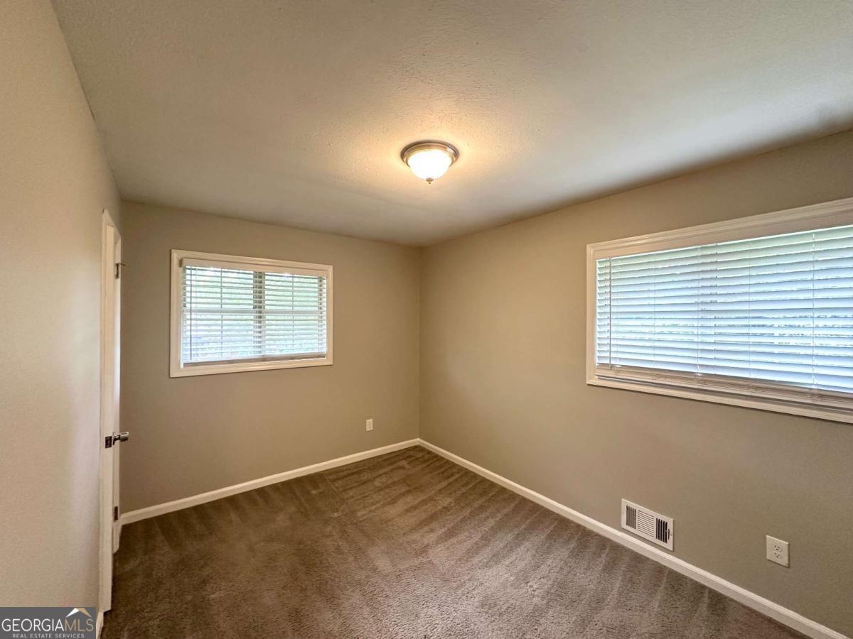 3948 Regent Street Property Photo 12