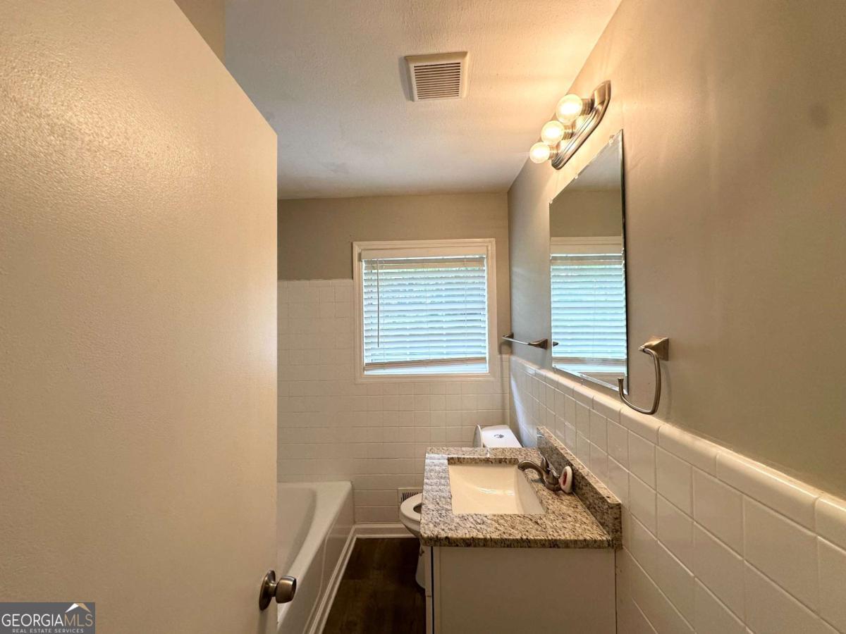 3948 Regent Street Property Photo 15
