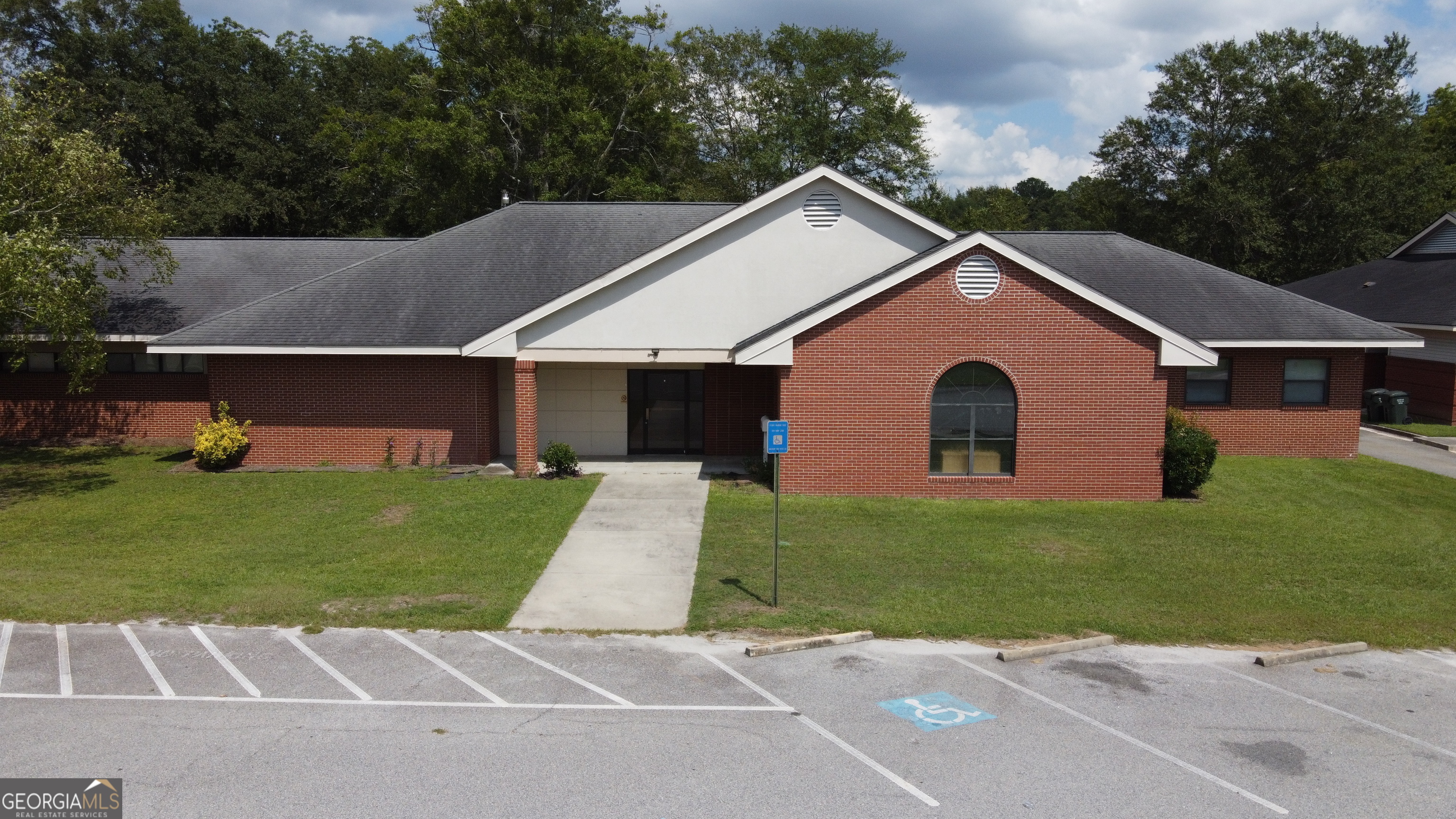 430 N Rountree Street Property Photo 1