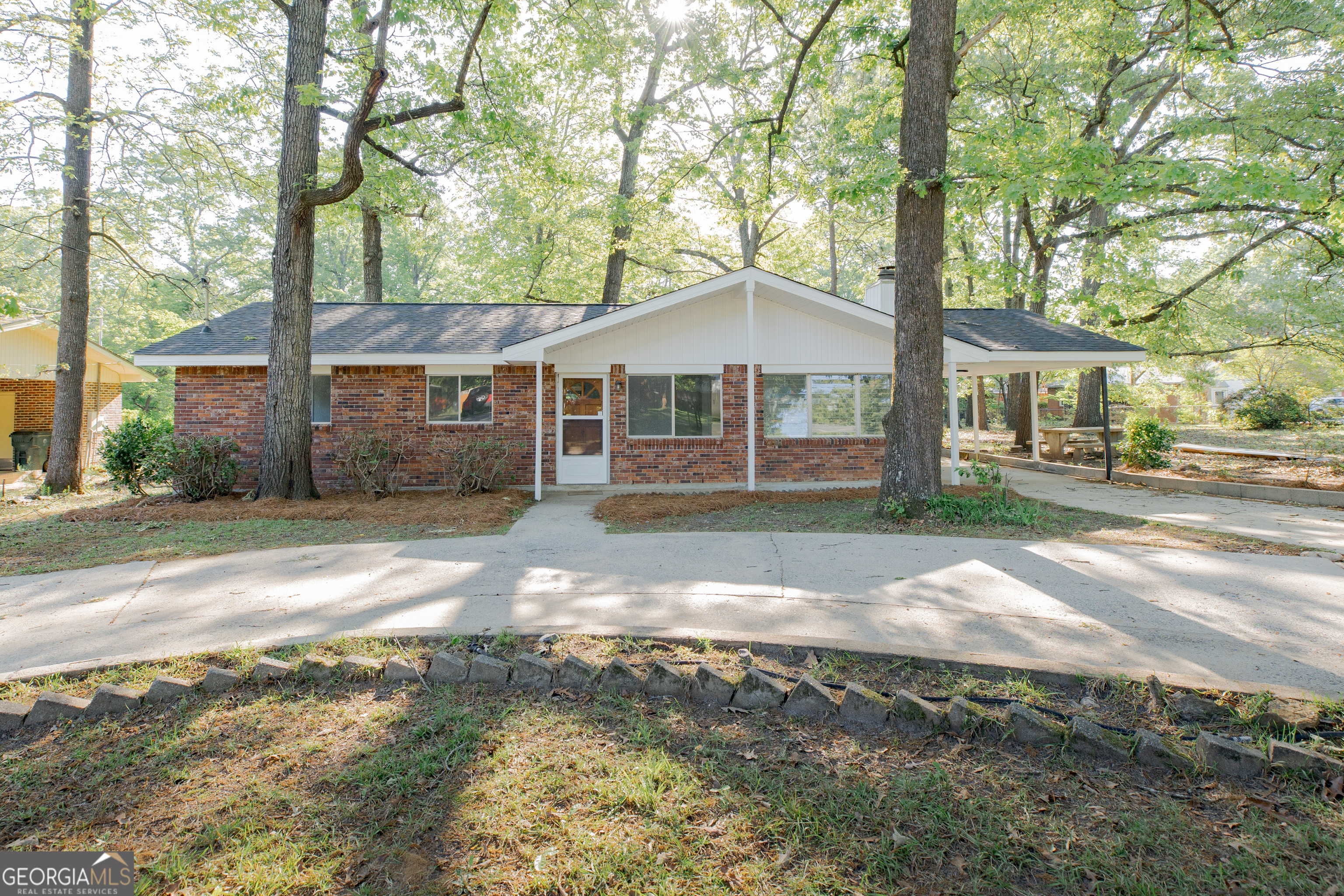 108 Lee Street Property Photo 1