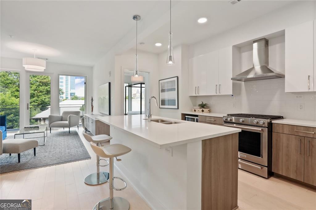 775 Juniper Street Ne # 405 Property Photo 1