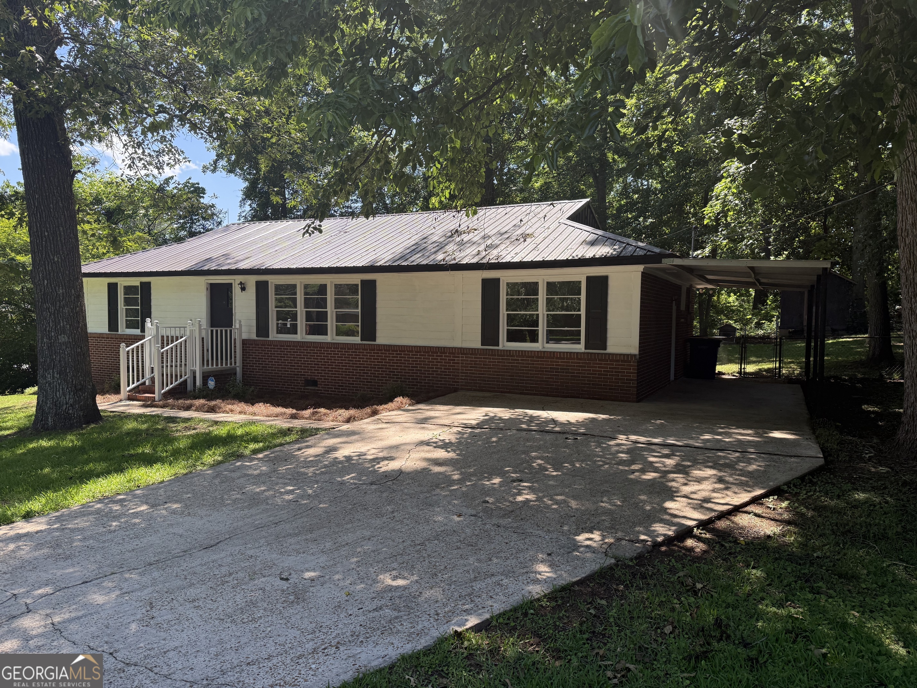 105 Dogwood Drive Property Photo 1