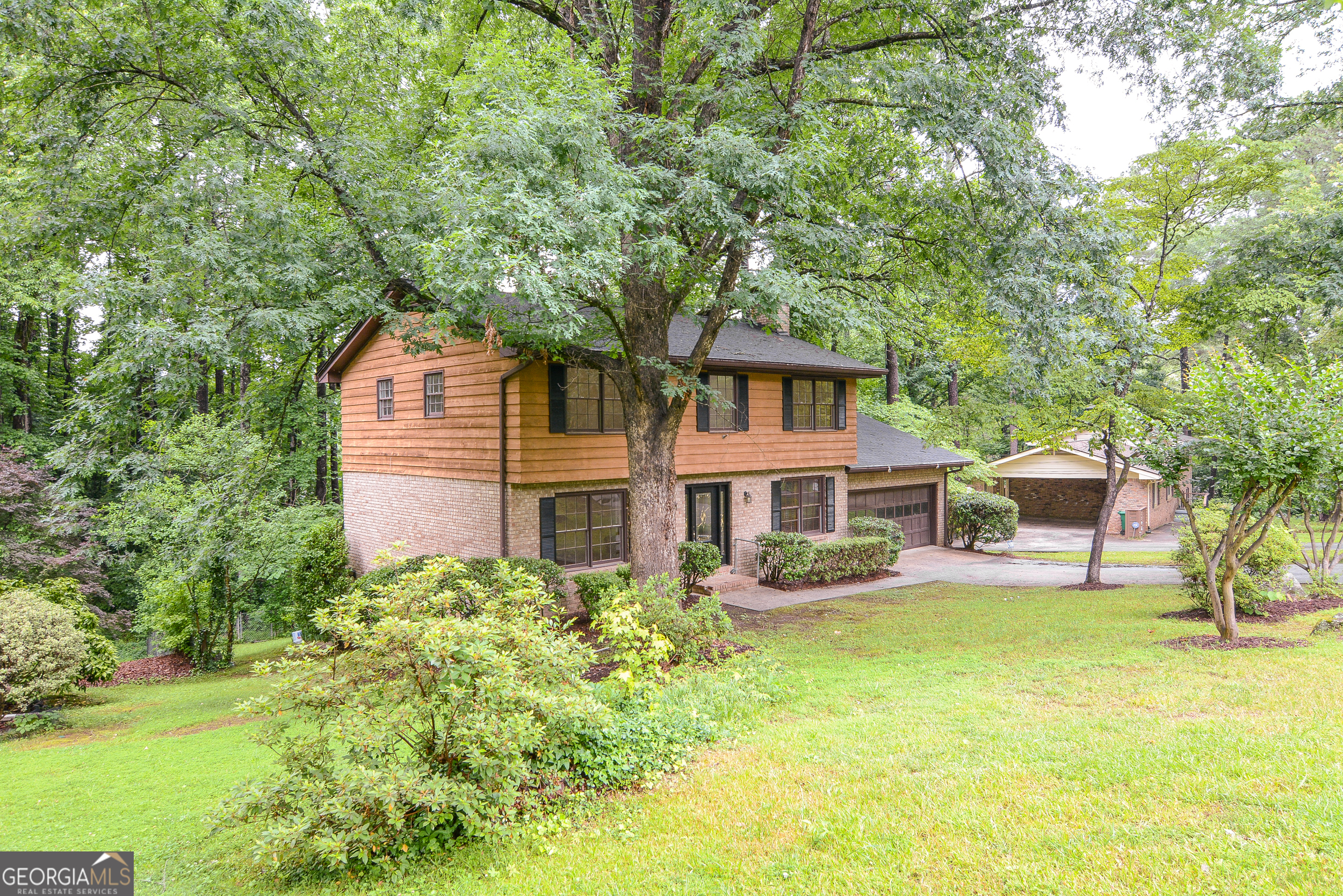 3352 Northbrook Drive Property Photo 1