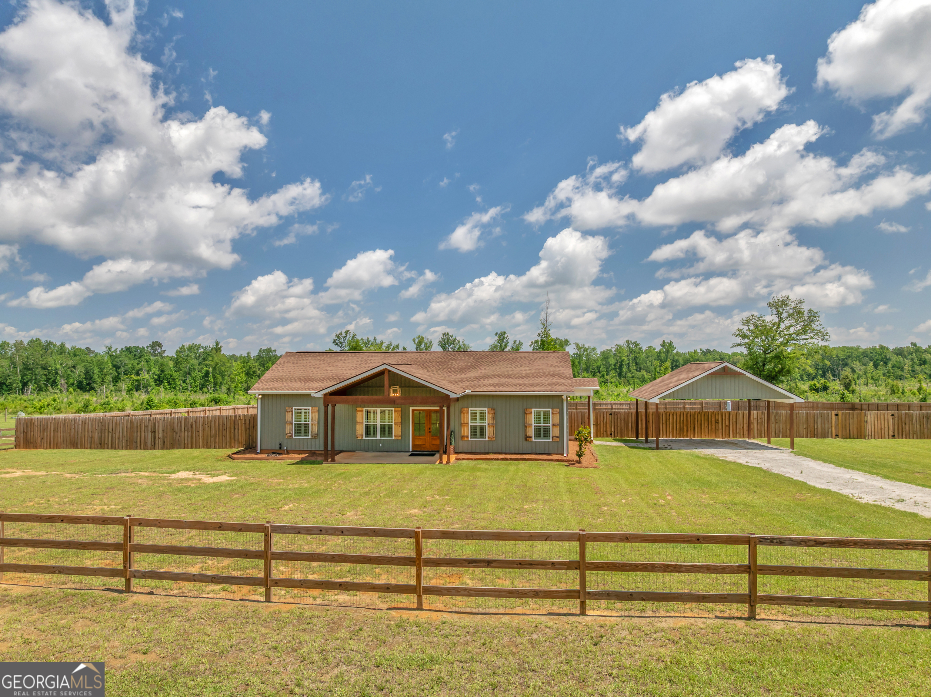 1354 Lakeway Road Property Photo 1