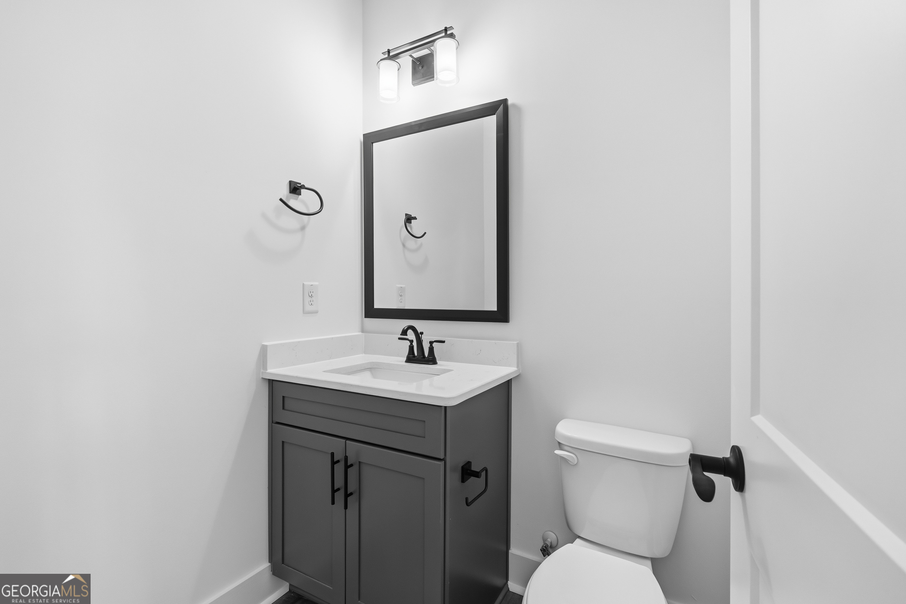 155 Hawthorne Lane Property Photo 45