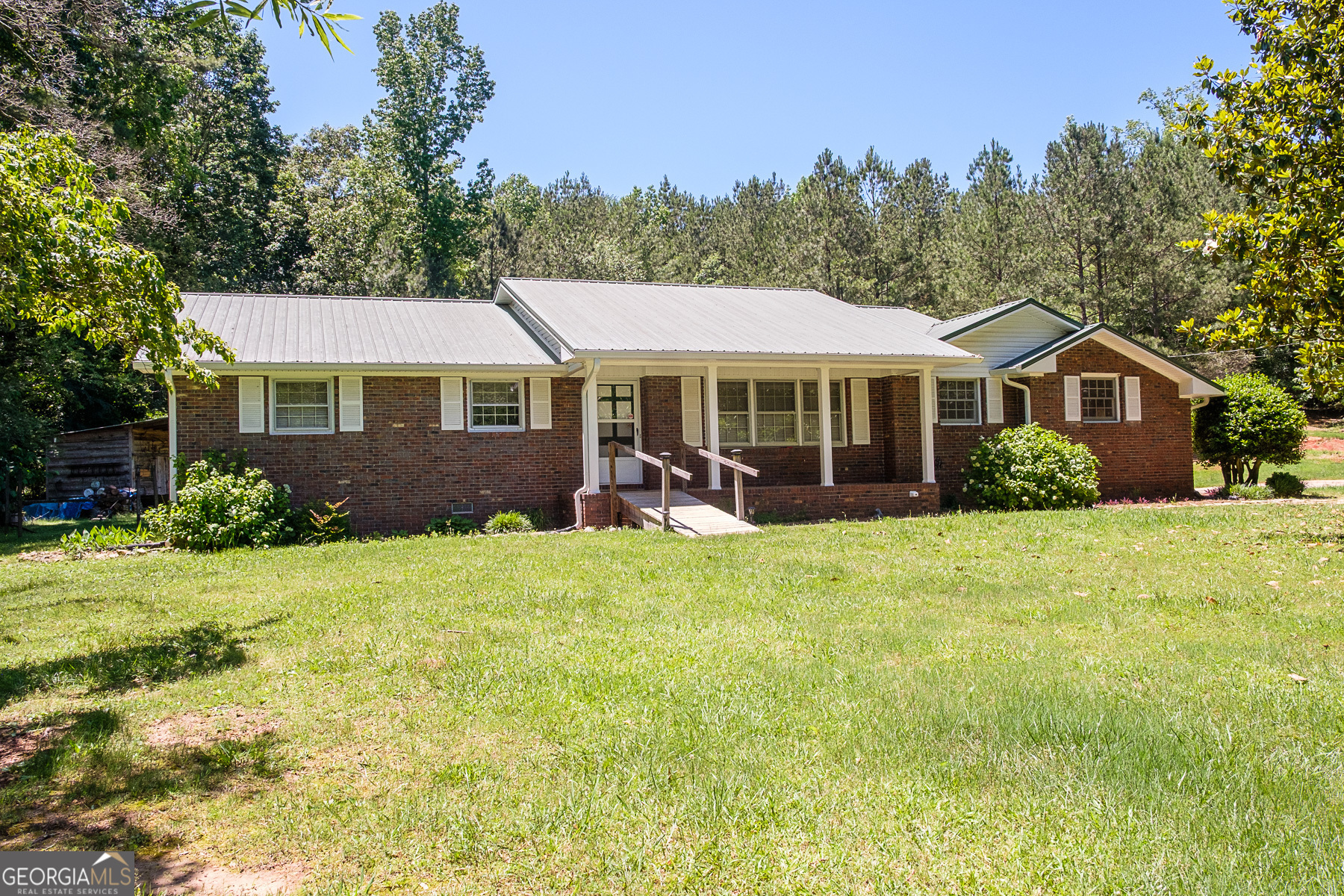 2802 Wax Road Se Property Photo 1