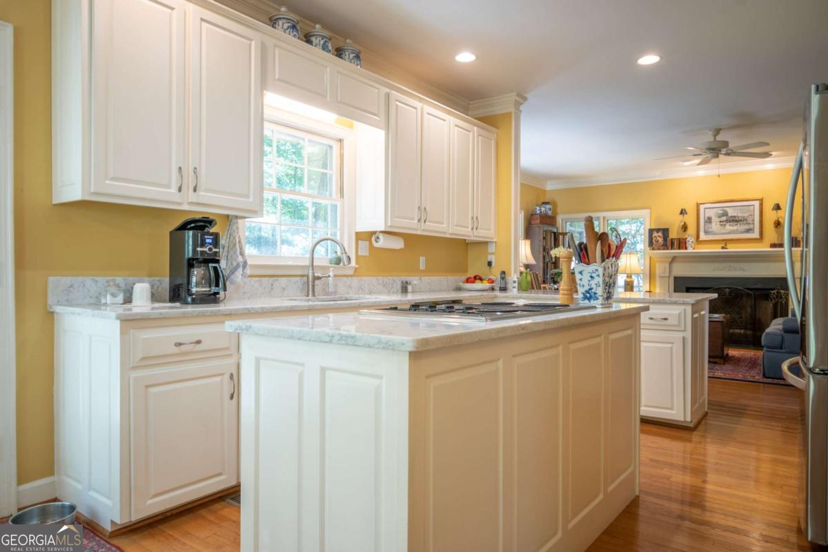 450 Riverbottom Road Property Photo 15