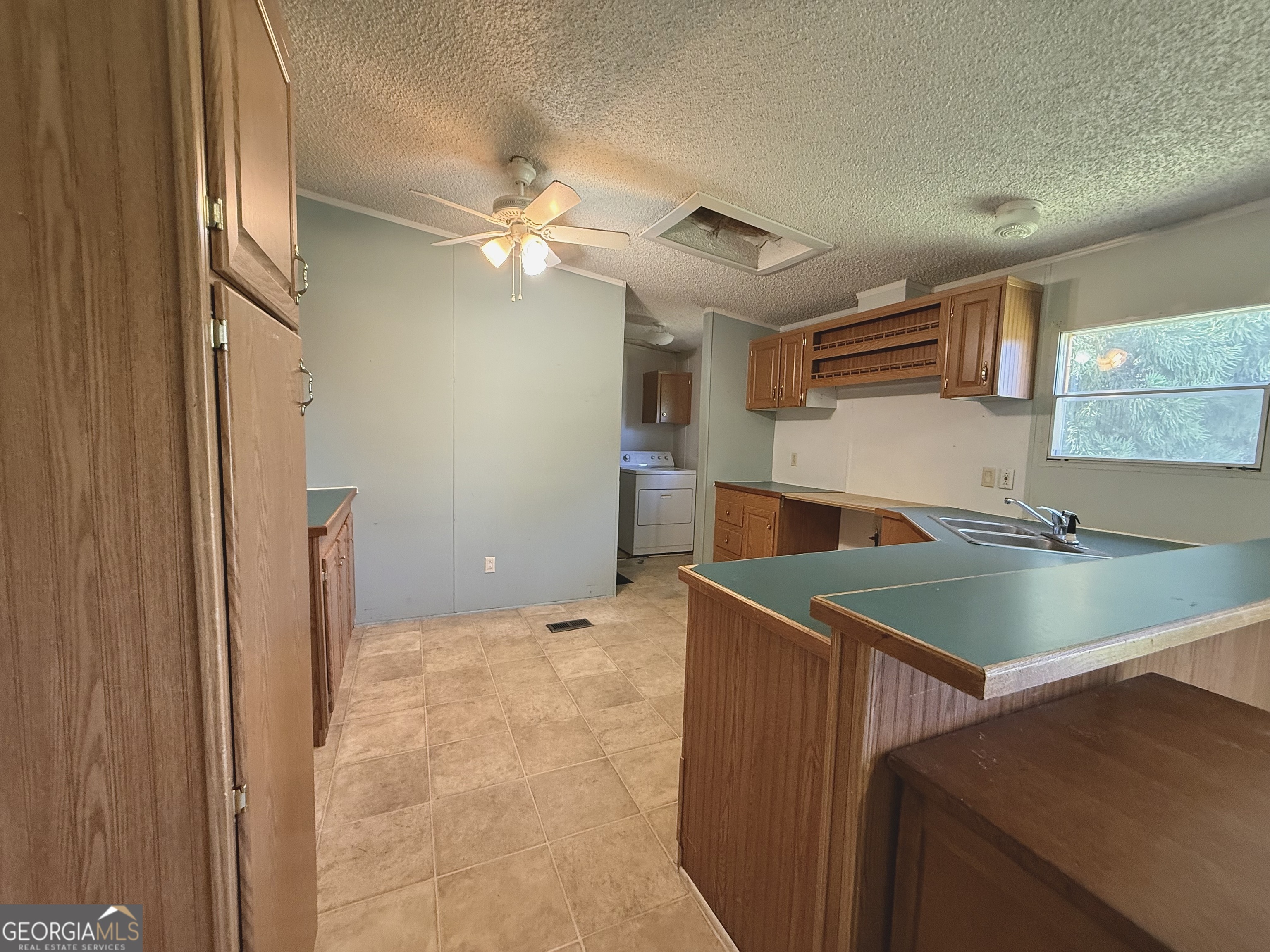 240 Professional Court Property Photo 14