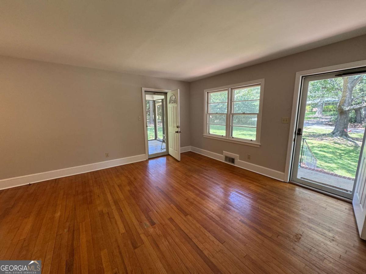 55 Gail Drive Property Photo 4