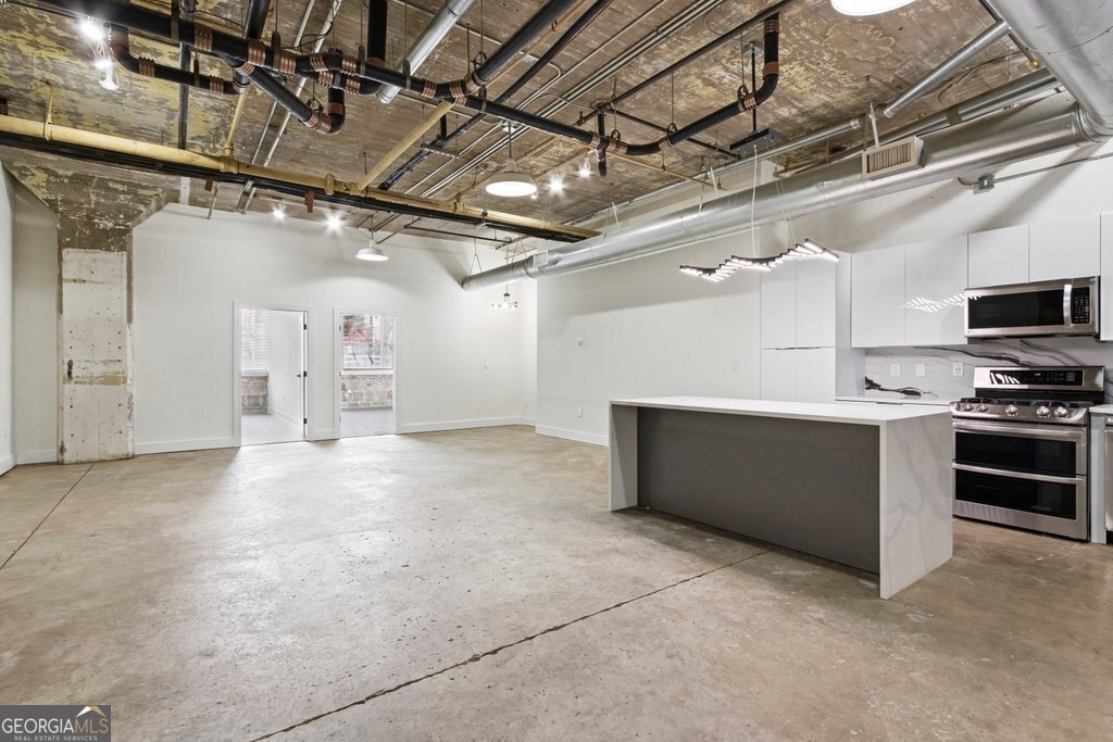 505 Whitehall Street Sw # 102 Property Photo 1