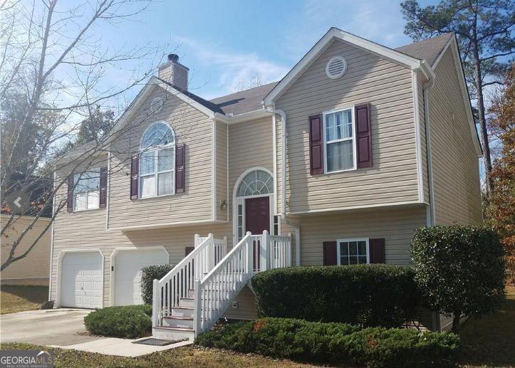 5709 Newnan Circle Property Photo 1