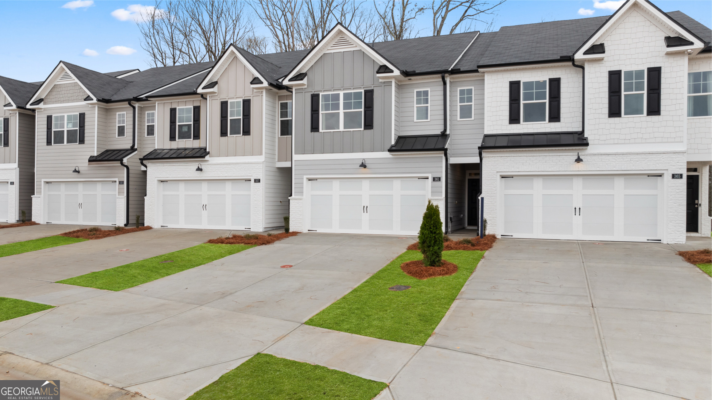 318 Sound Circle Property Photo 1
