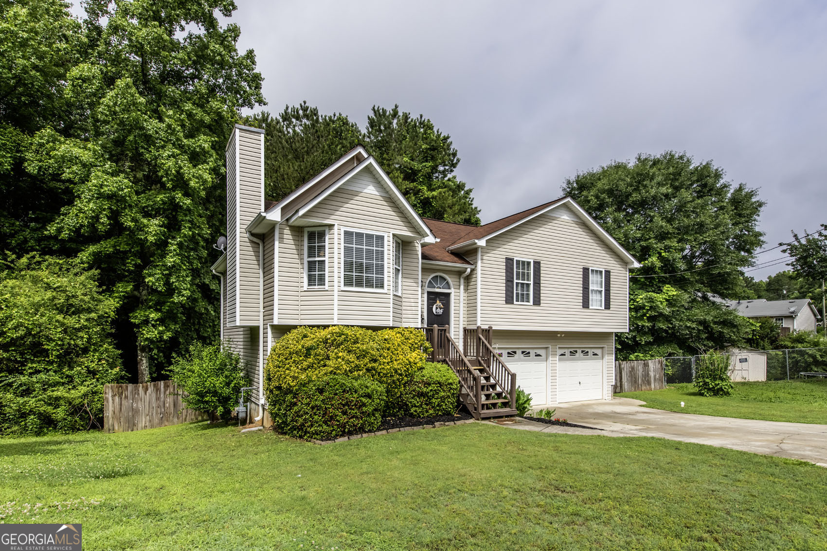 639 Sheffield Court Property Photo 3