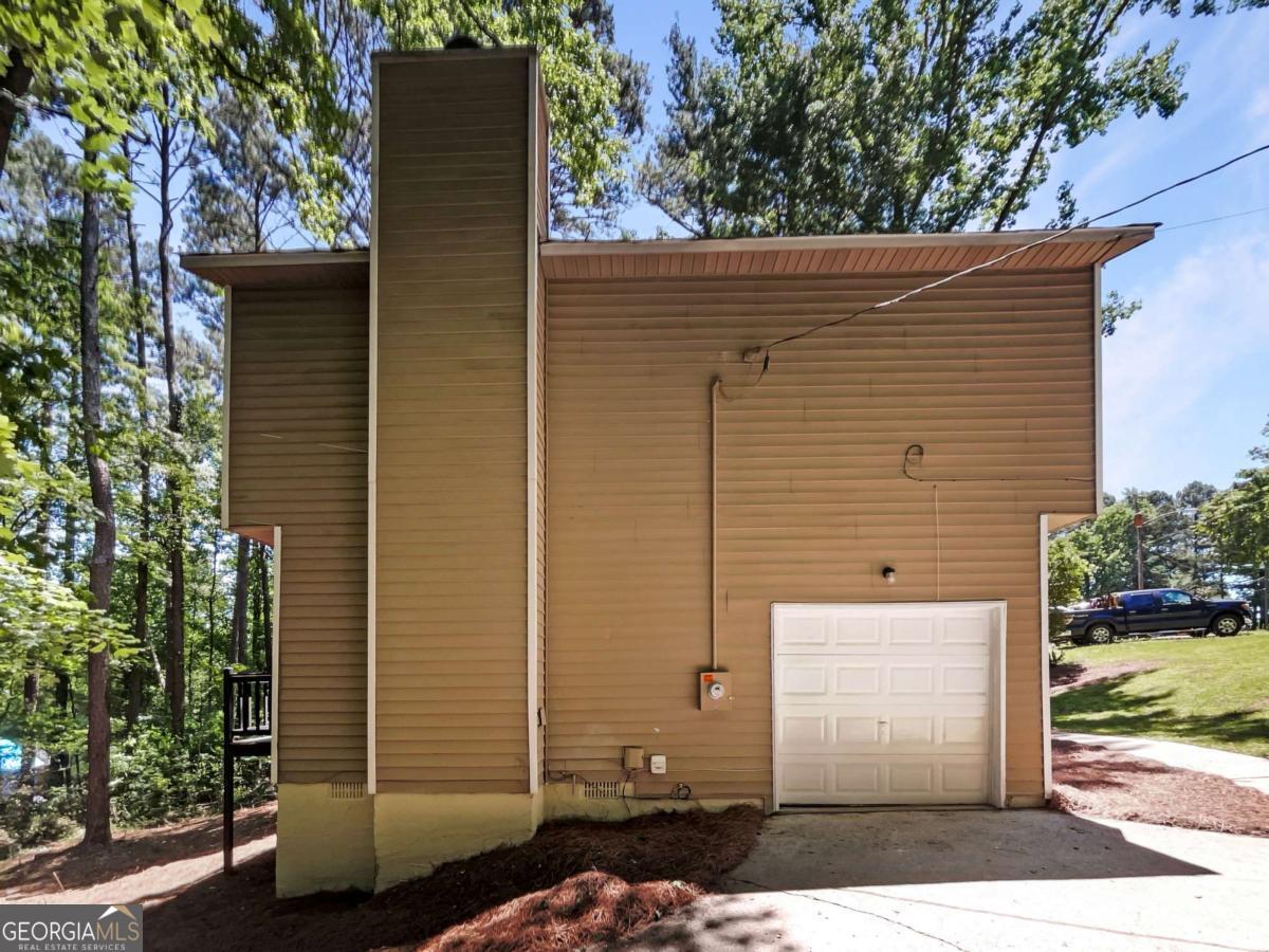 3924 Chimney Ridge Court Property Photo 5