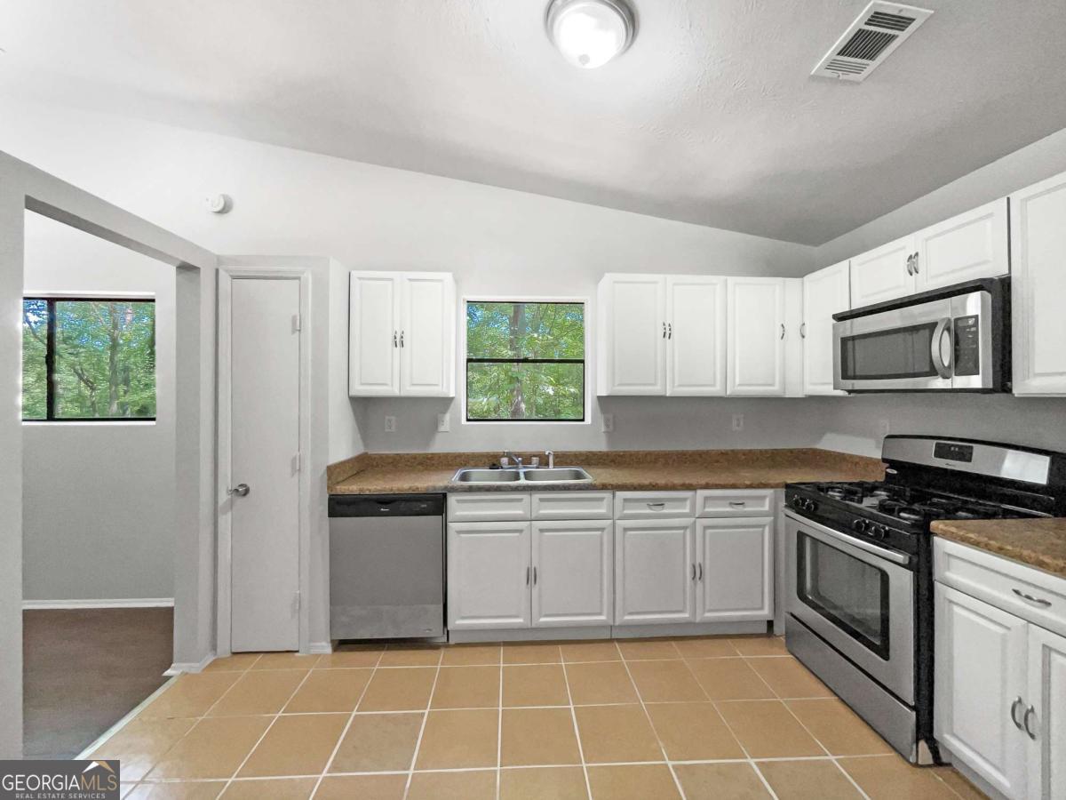 3924 Chimney Ridge Court Property Photo 11