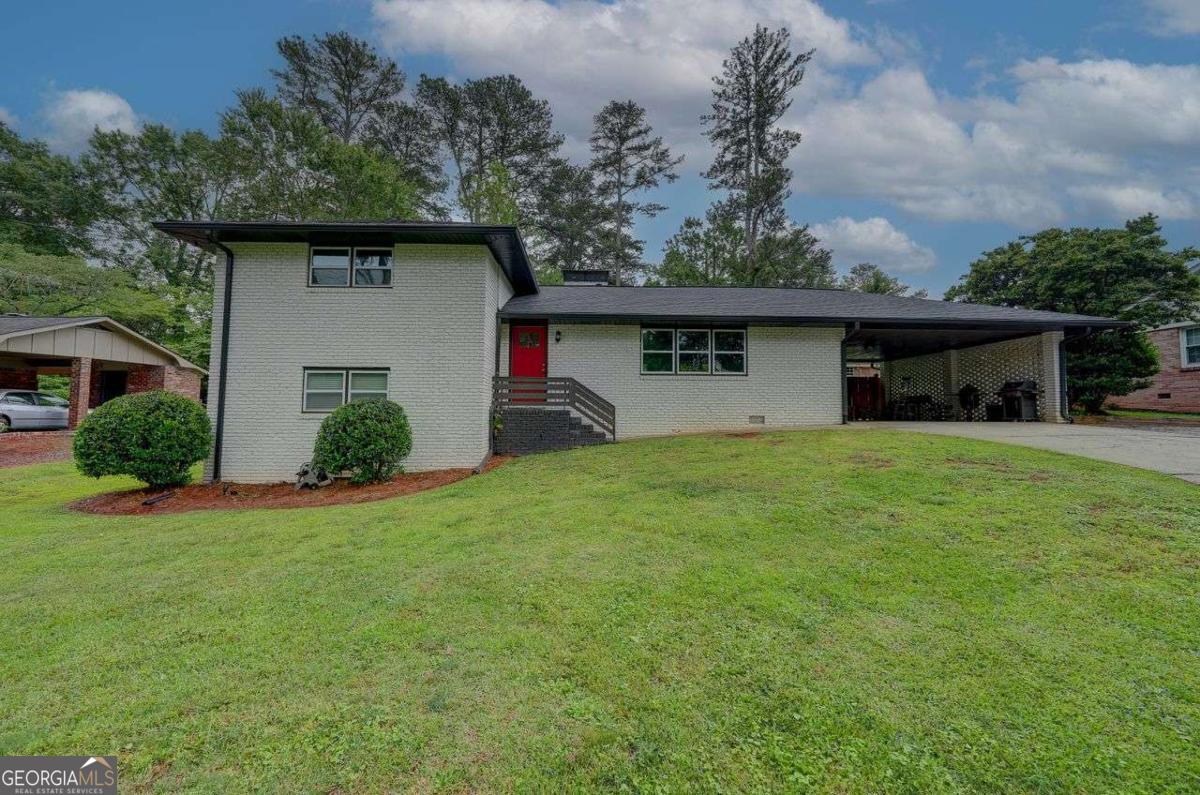 2324 Ithica Drive Se Property Photo 1