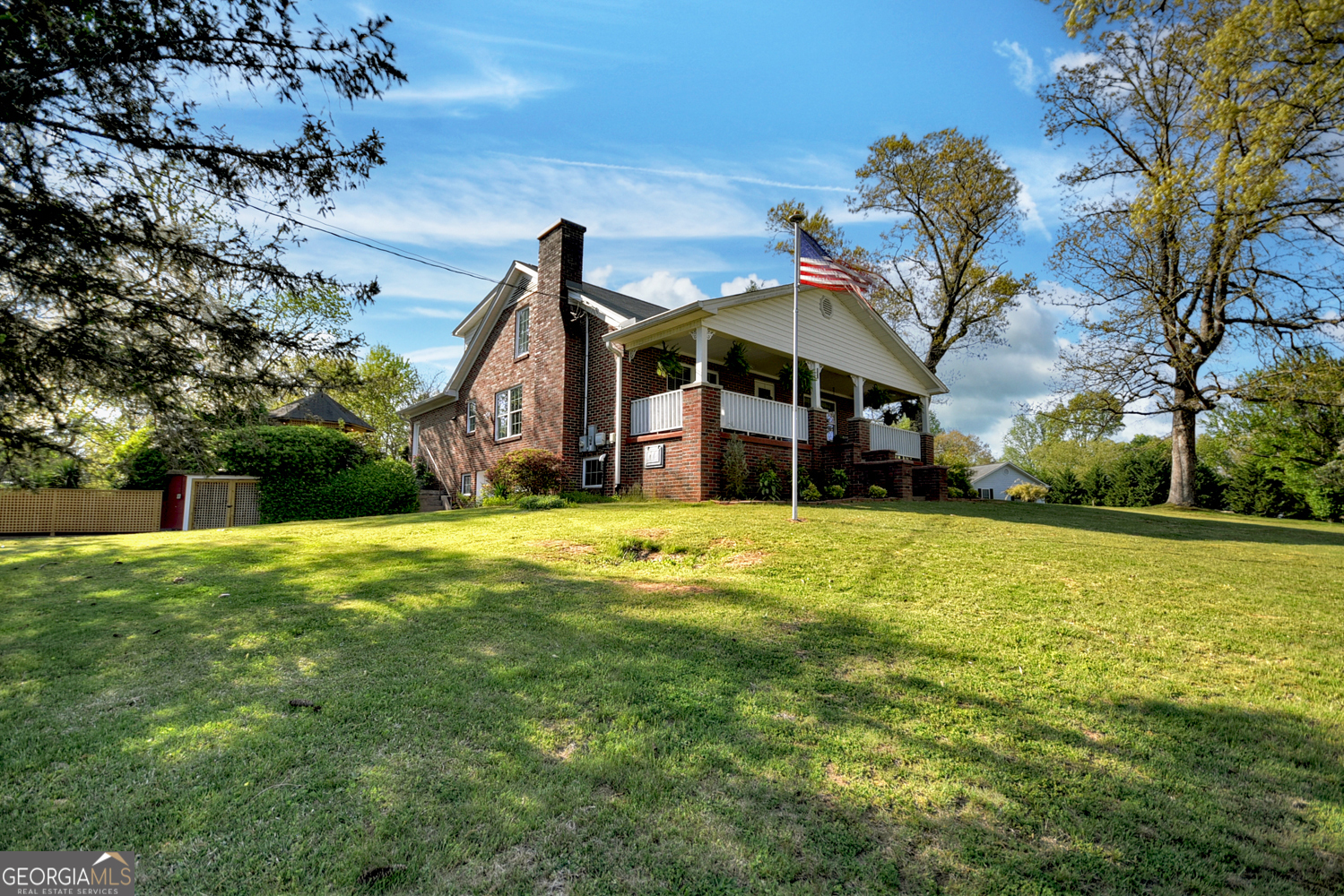 456 Lavista Drive Property Photo 1
