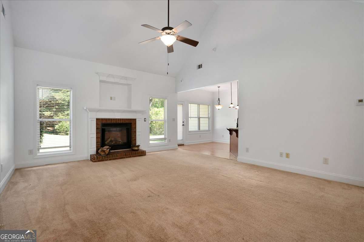 474 Strawberry Walk Property Photo 4