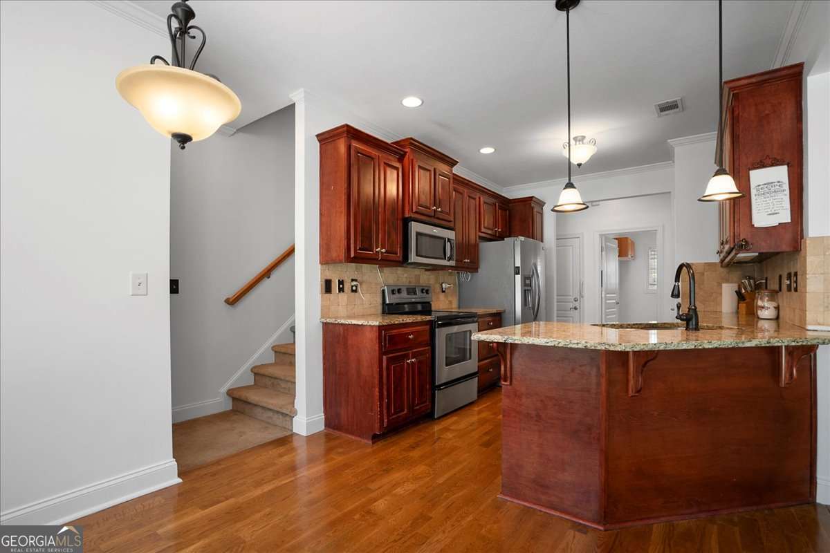 474 Strawberry Walk Property Photo 7