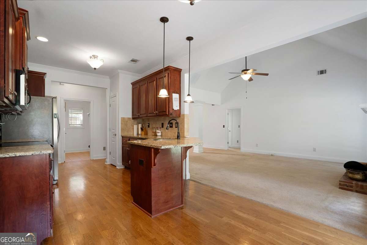 474 Strawberry Walk Property Photo 8