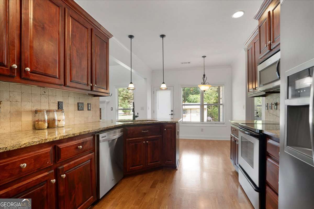 474 Strawberry Walk Property Photo 9