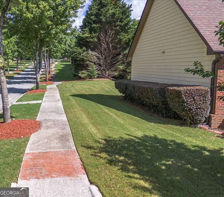 474 Strawberry Walk Property Photo 25