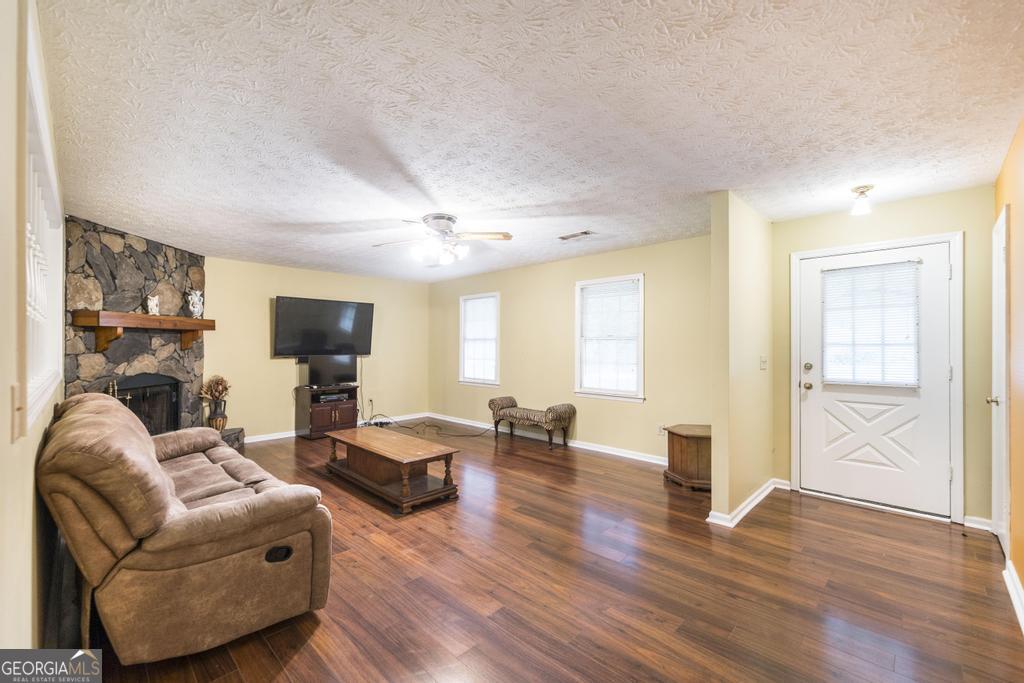 1602 Knoxville Street Property Photo 10