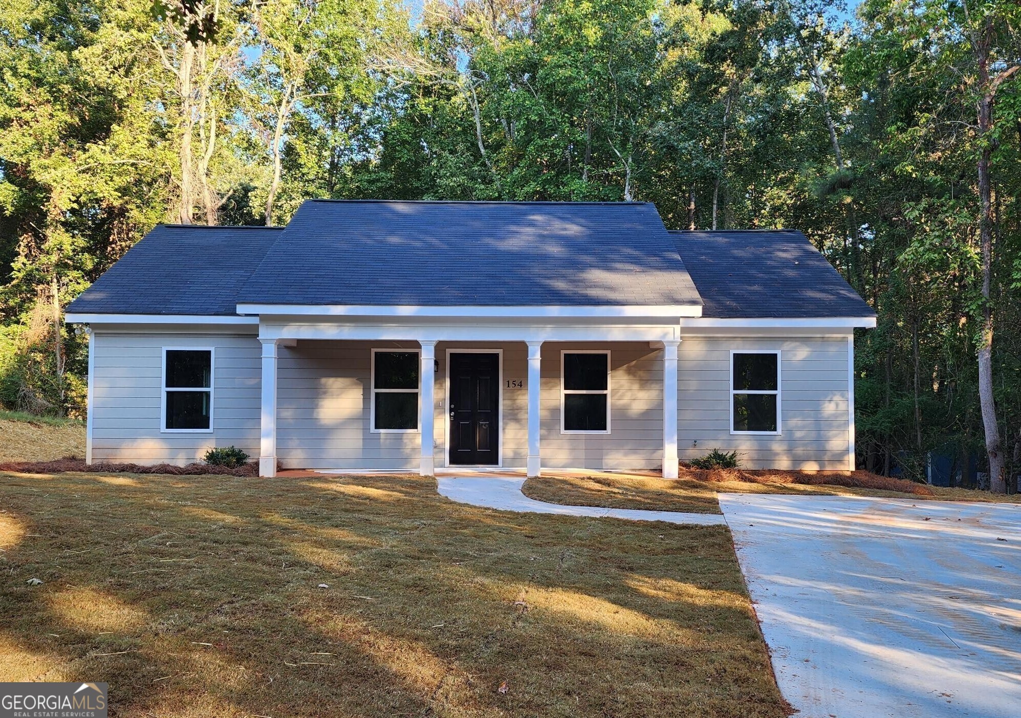 154 Live Oak Circle Property Photo 1