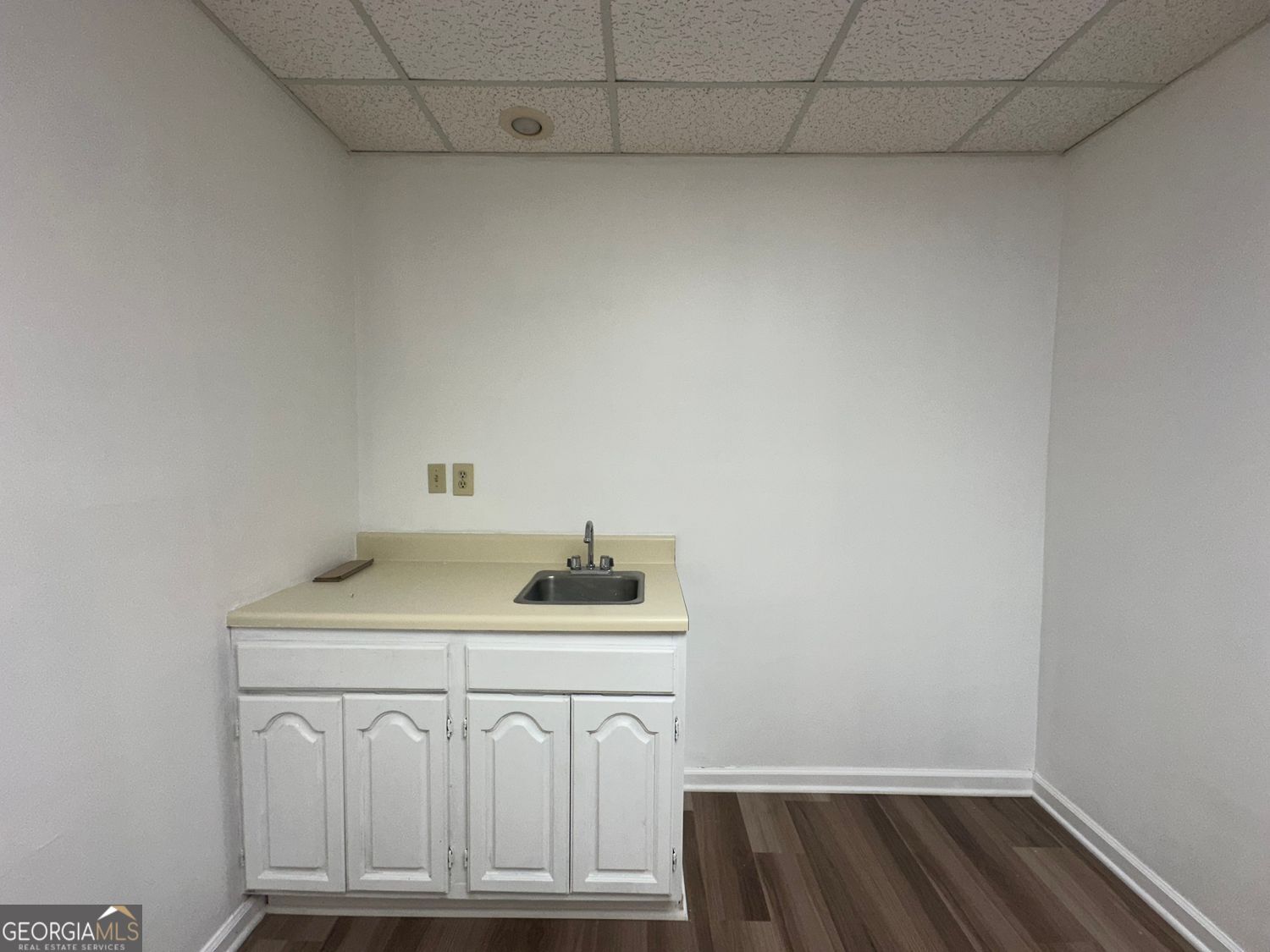 2621 Sandy Plains Road # 102 Property Photo 10