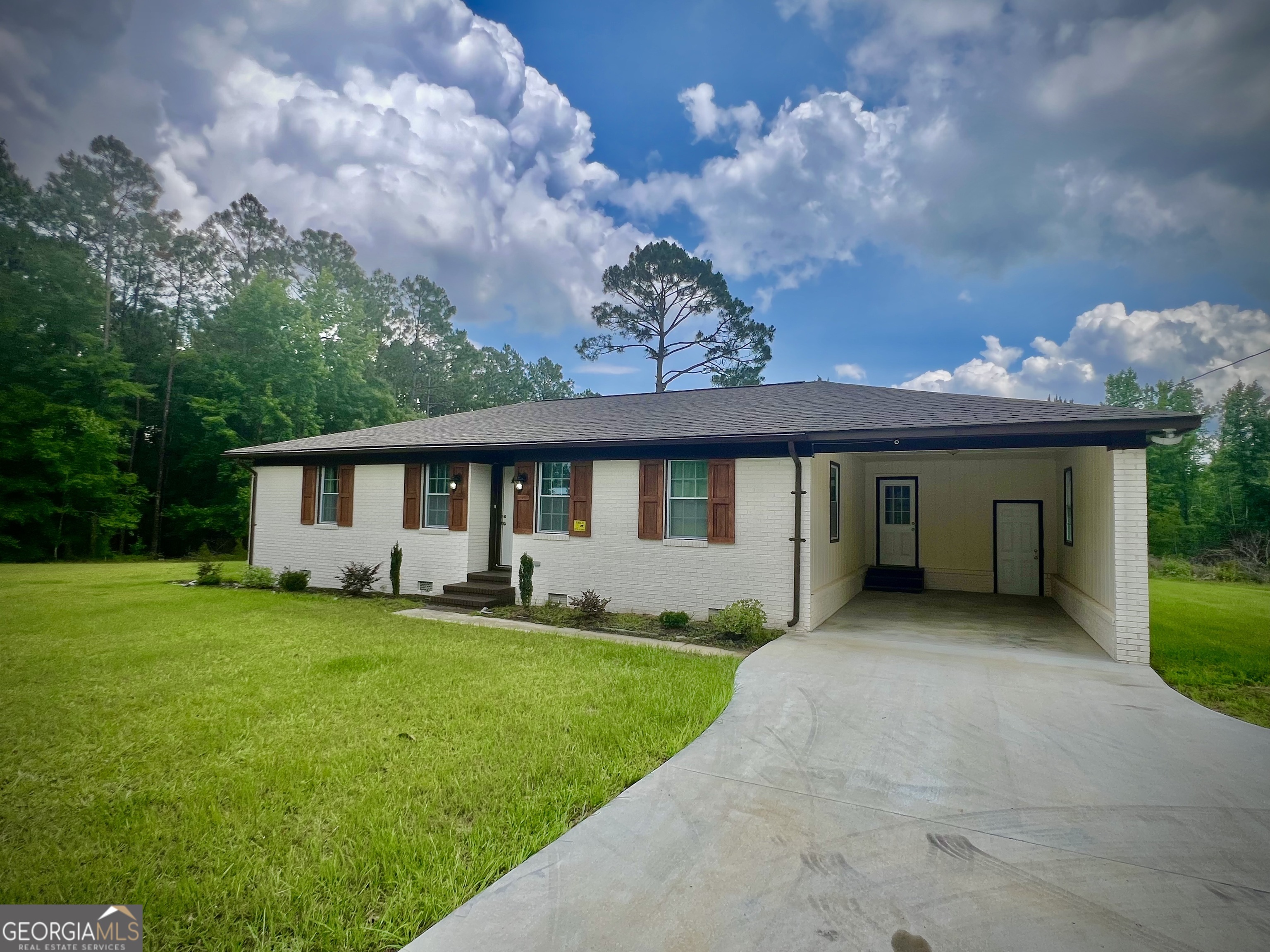 1962 Anderson Road Property Photo 2