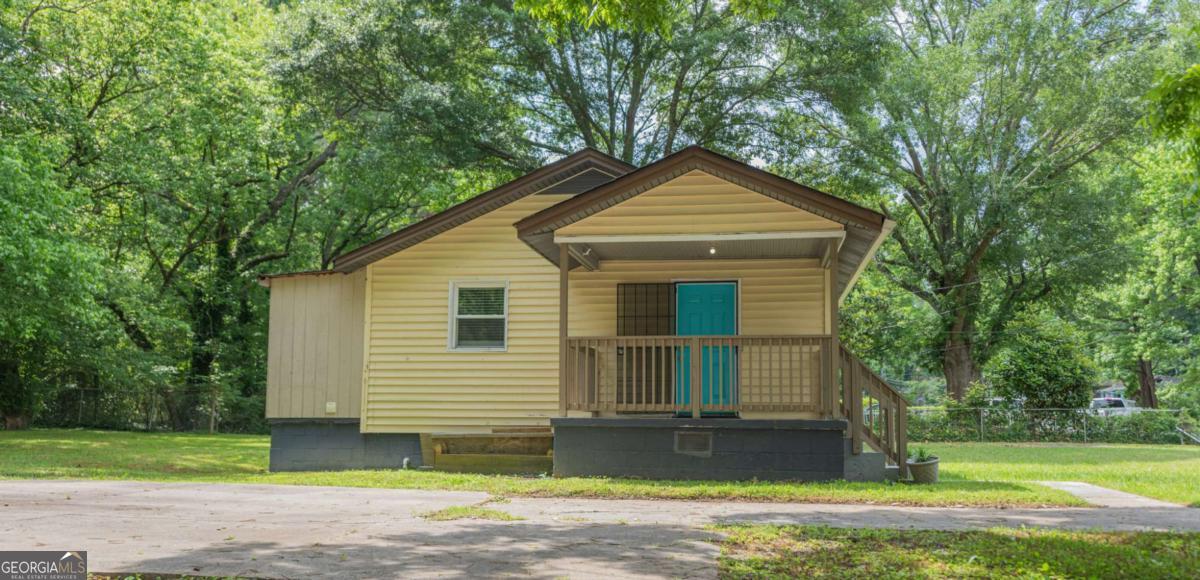 525 Baker Circle NW