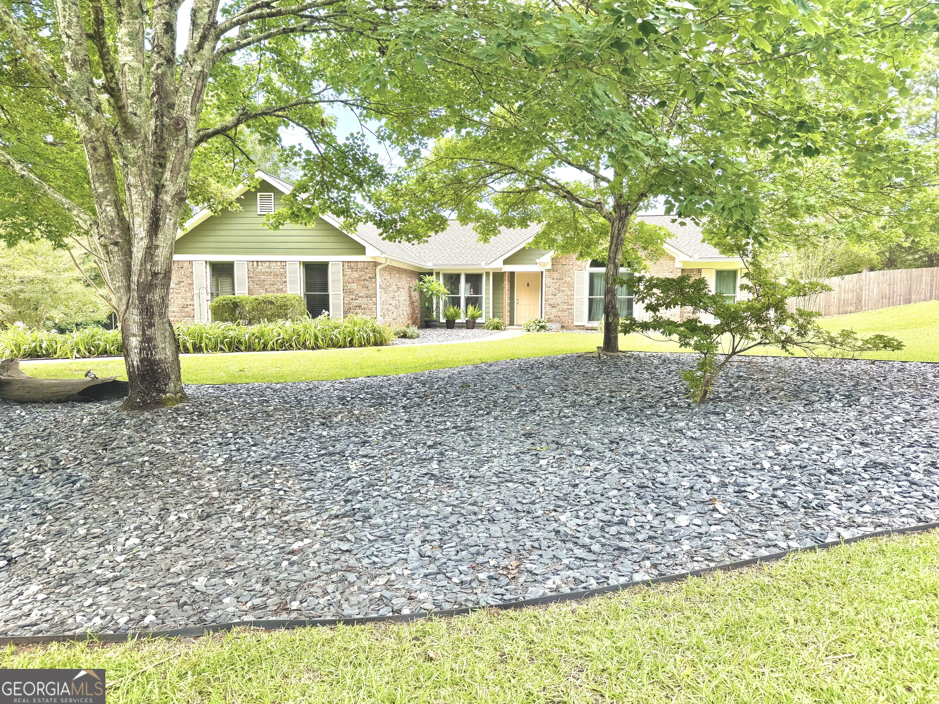 100 Huntcliff Court Property Photo 1