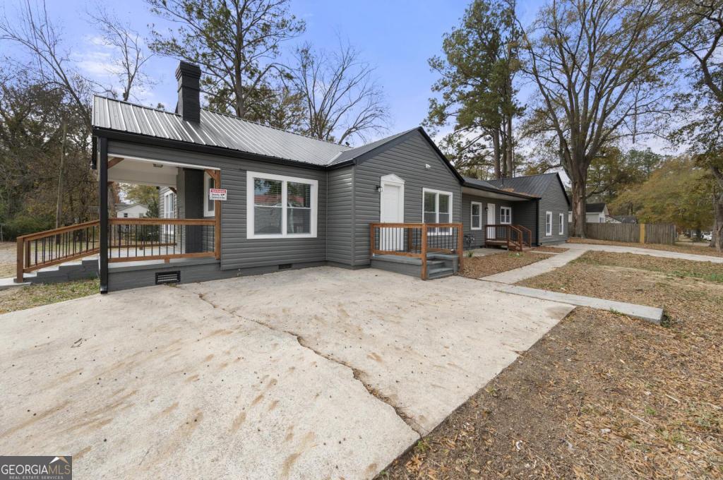 621 B Golden Street Property Photo 1