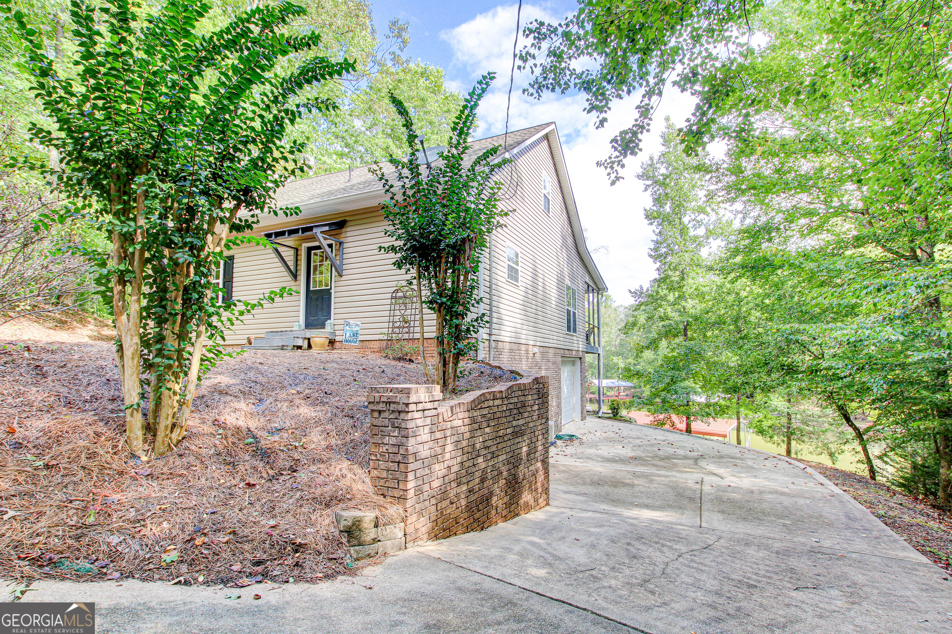 86 Waters Drive Property Photo 1
