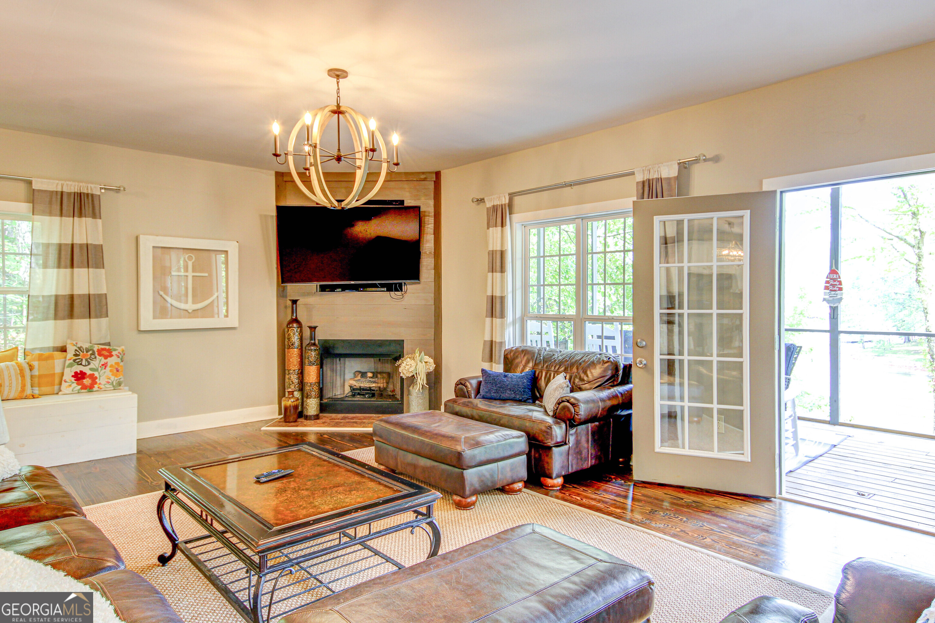 86 Waters Drive Property Photo 7