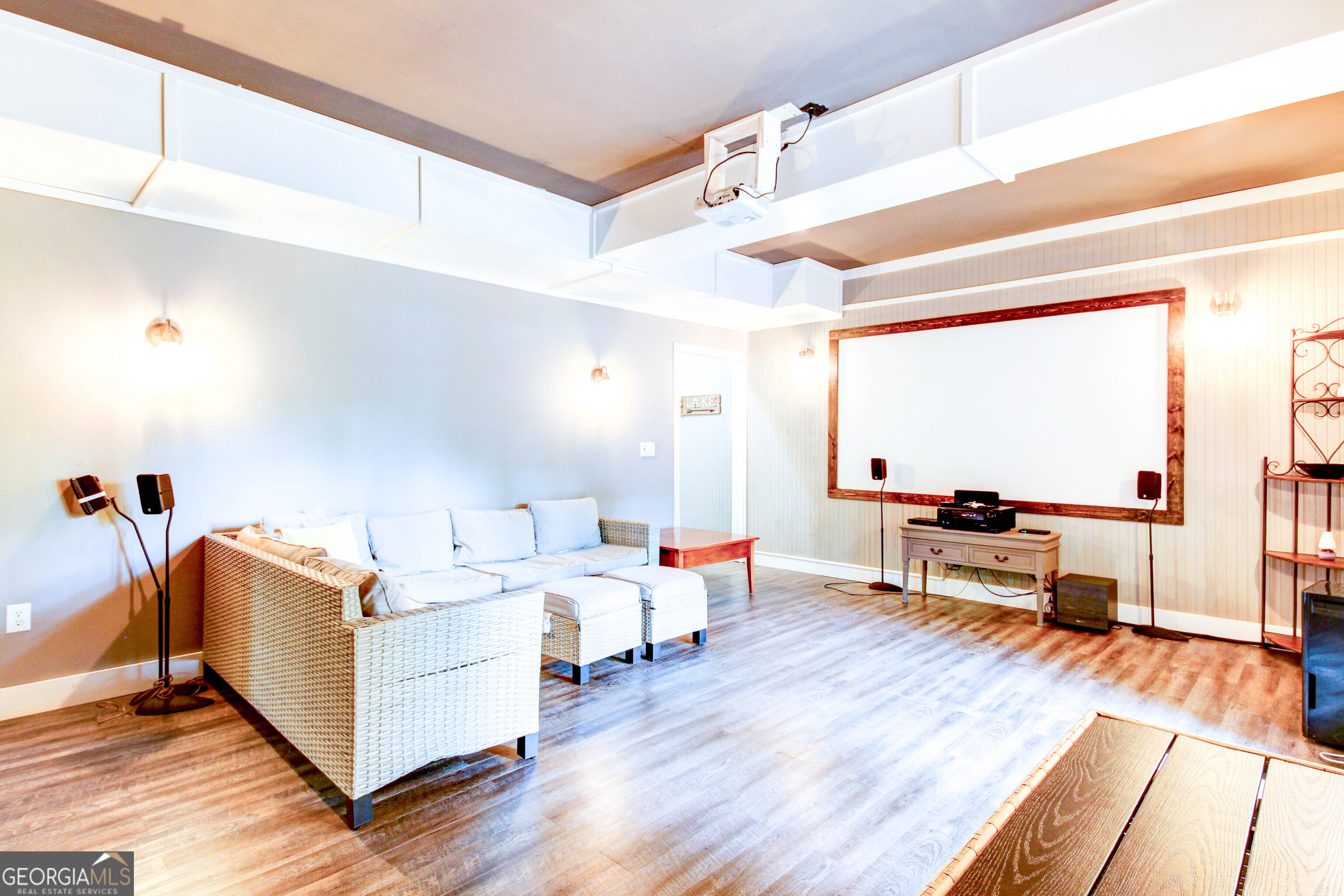 86 Waters Drive Property Photo 17