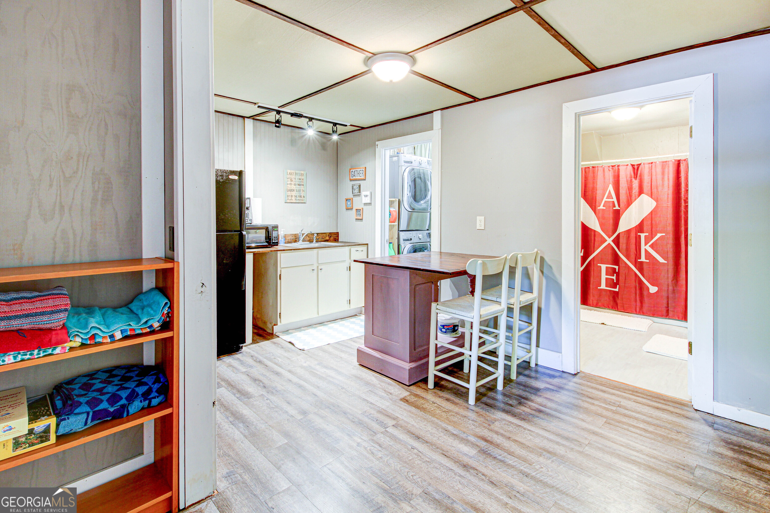 86 Waters Drive Property Photo 19