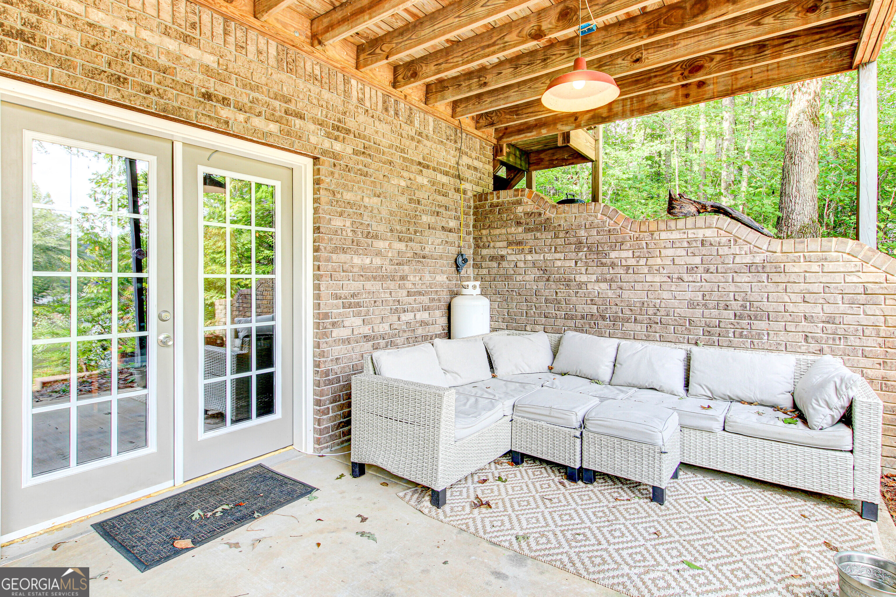 86 Waters Drive Property Photo 22