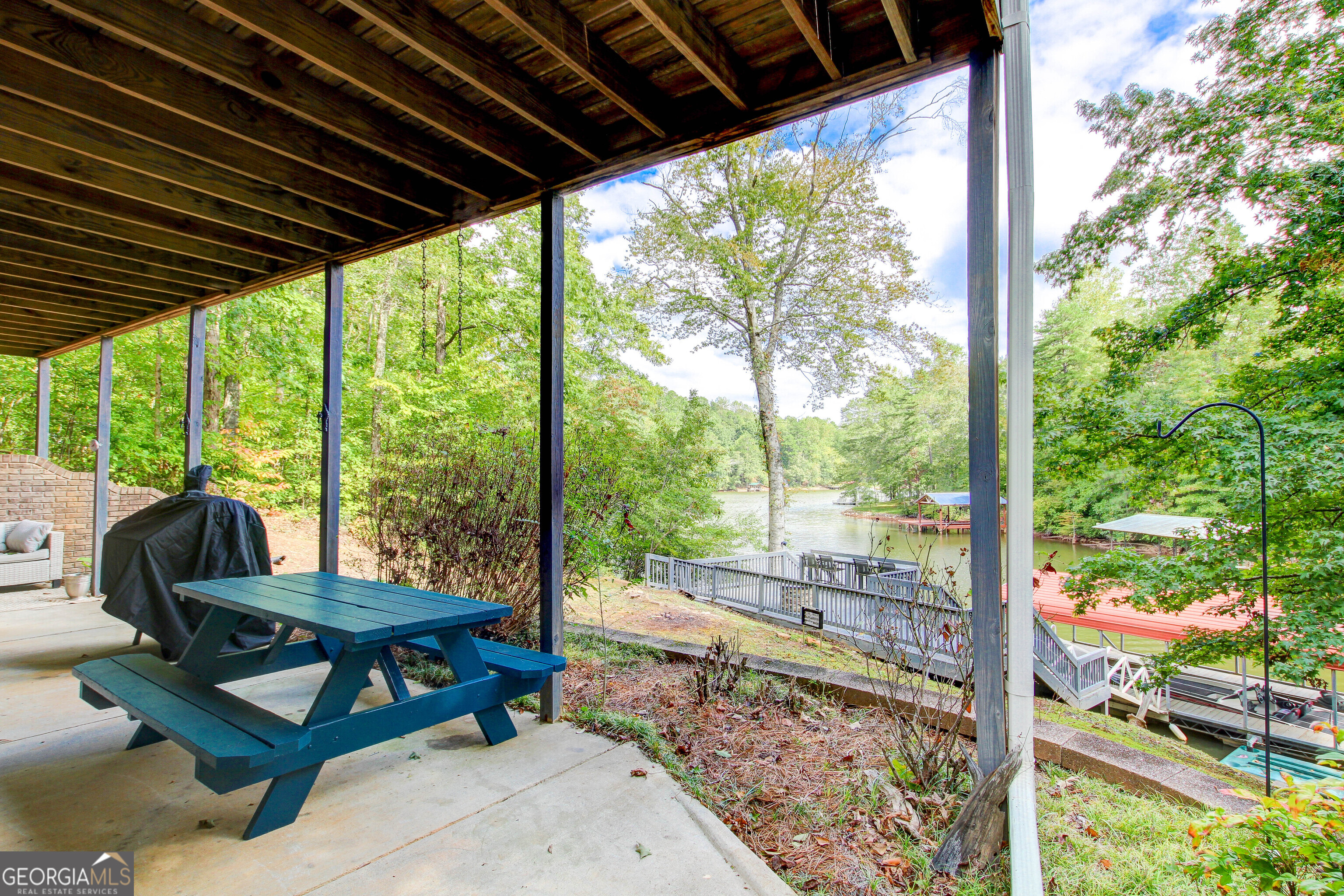 86 Waters Drive Property Photo 23