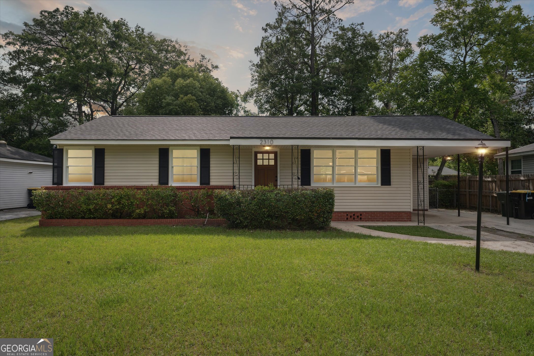 2310 Toussaint Avenue Property Photo 1